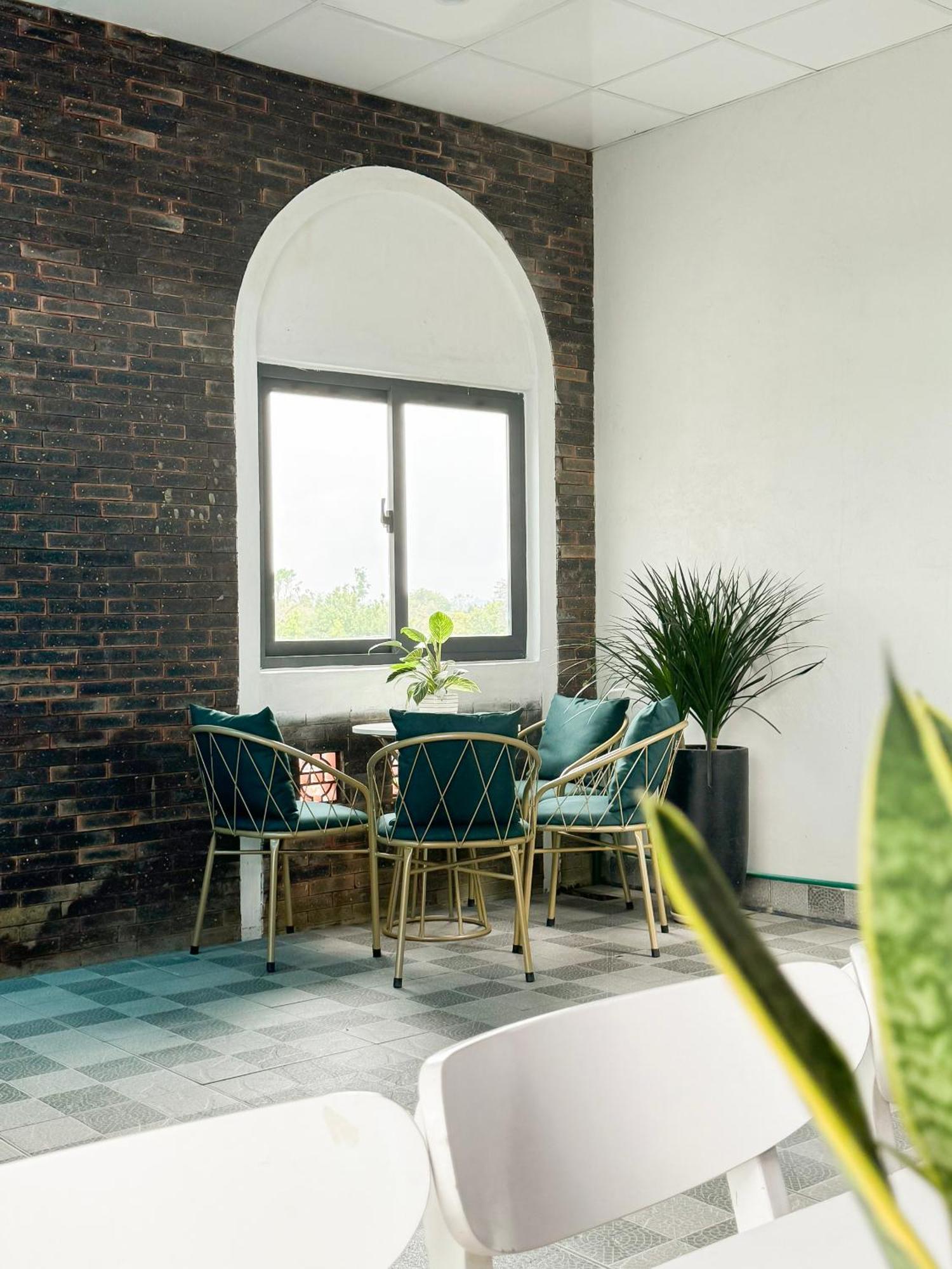 Plumeria Homestay Thon Kim Long Bagian luar foto
